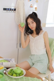 《年轻女教师4》免费观看